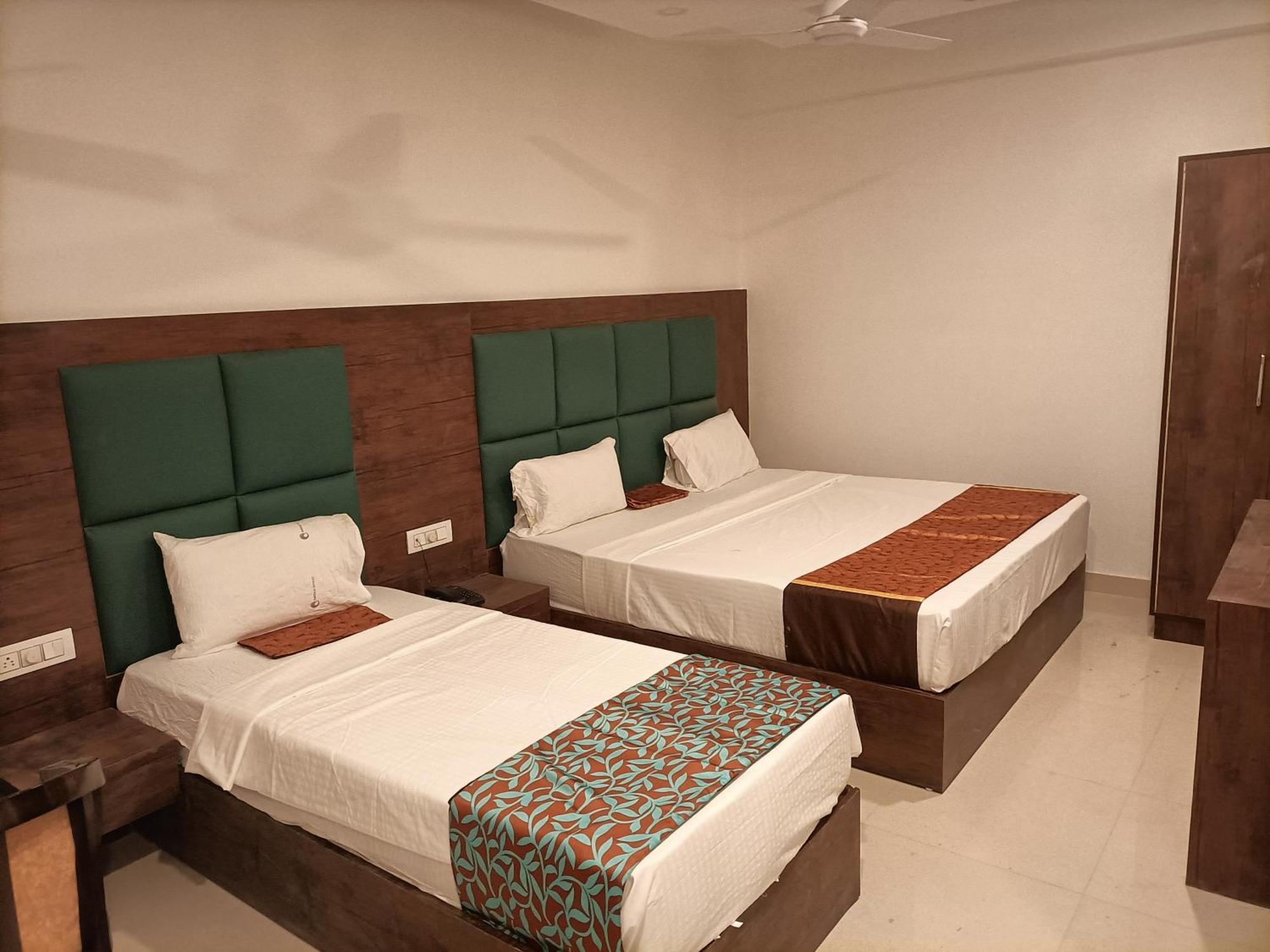 Hotel Vista Premium Tark A Family Hotel Near Igi Airport Delhi นิวเดลี ภายนอก รูปภาพ